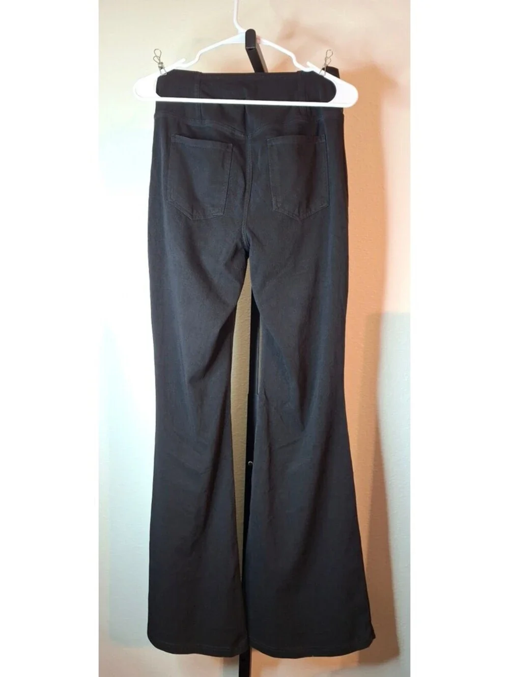 Halara Women's Black Flare Denim Jeans NWT size M
